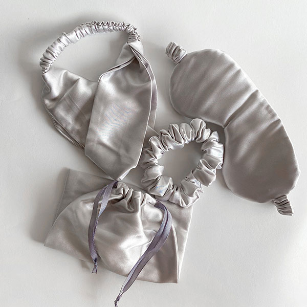 اکسسوری خواب نقره ای