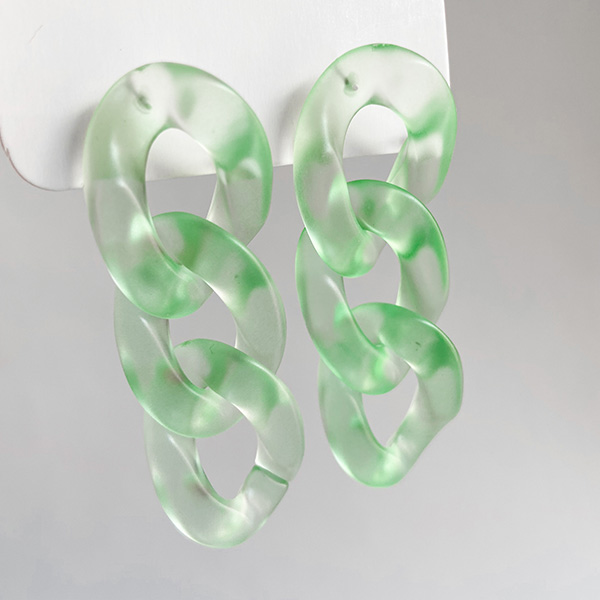 گوشواره زنجیری سبز شفاف