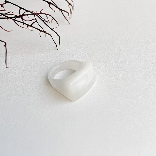 انگشتر سفید ماربل