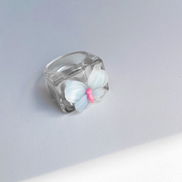 انگشتر پروانه‌ای آبی پاستلی