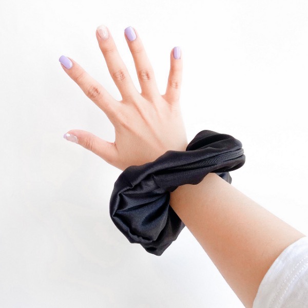 اسکرانچی زیپ دار مشکی