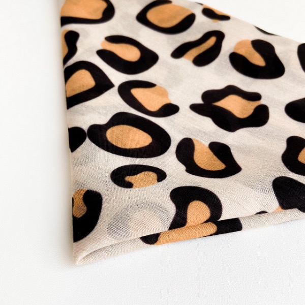 مینی اسکارف پلنگی قهوه‌ ای