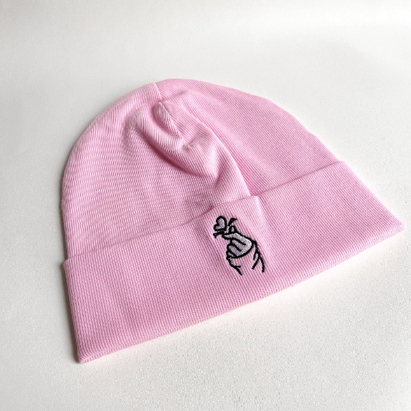 کلاه بینی گلدوزی طرح قلب صورتی