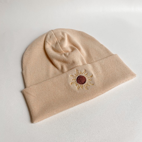 کلاه بینی گلدوزی طرح خورشید