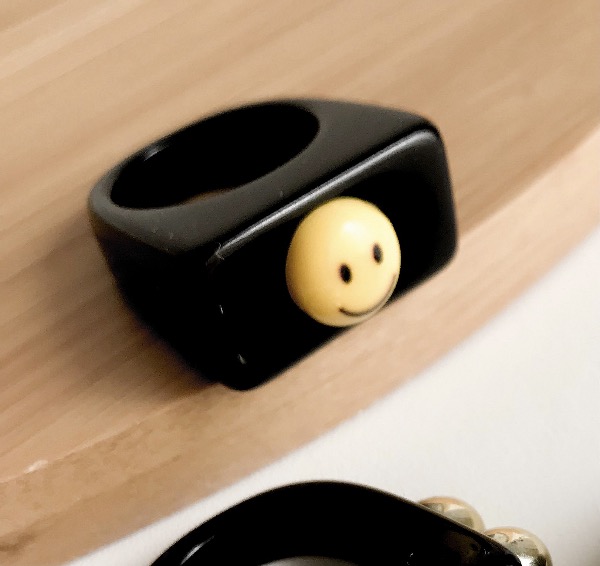 انگشتر اسمایل مشکی