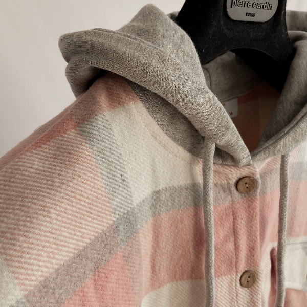 اورشرت چهارخونه کلاه‌ دار صورتی درشت