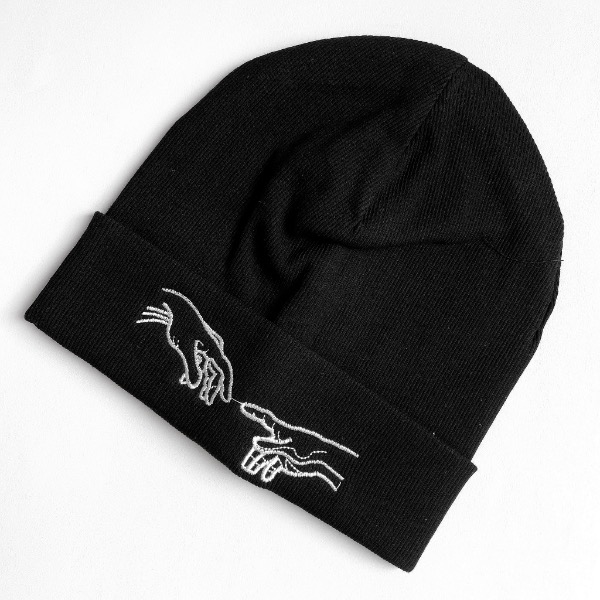 کلاه بینی گلدوزی طرح آفرینش