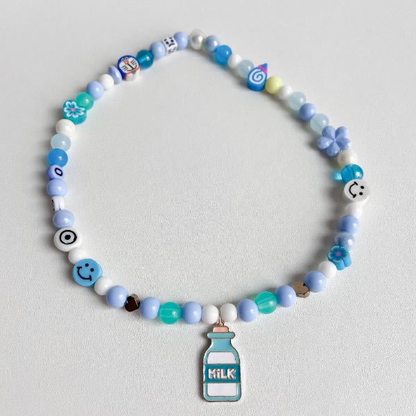 گردنبند آبنباتی شیشه شیر