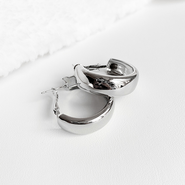 گوشواره حلقه ای پهن نقره ای