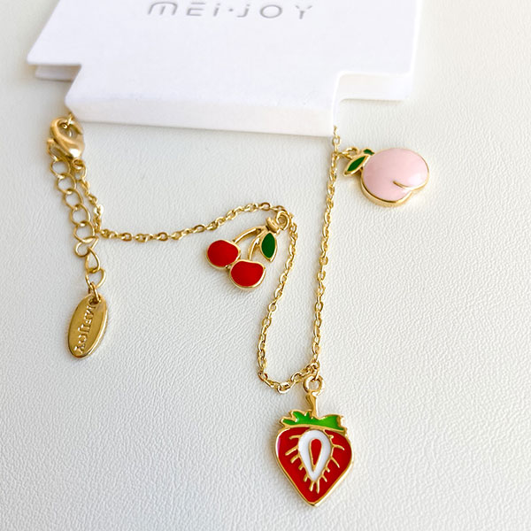 دستبند تکه های میوه