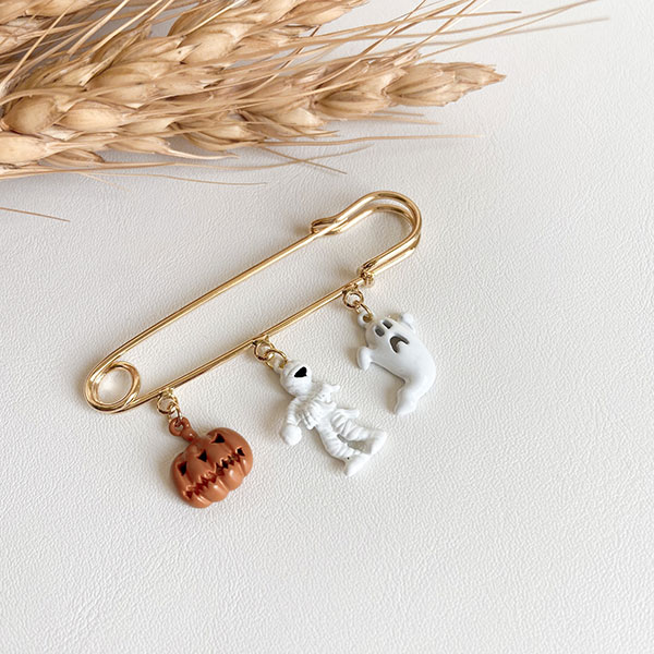 سنجاق سینه پامکین