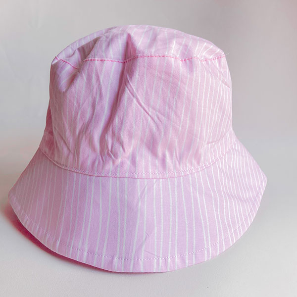 کلاه باکت هت صورتی راه راه