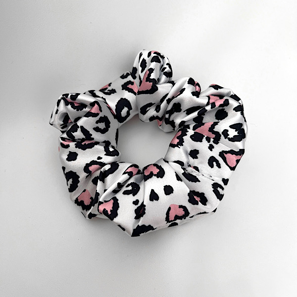 اسکرانچی ساتن پلنگی قلبی